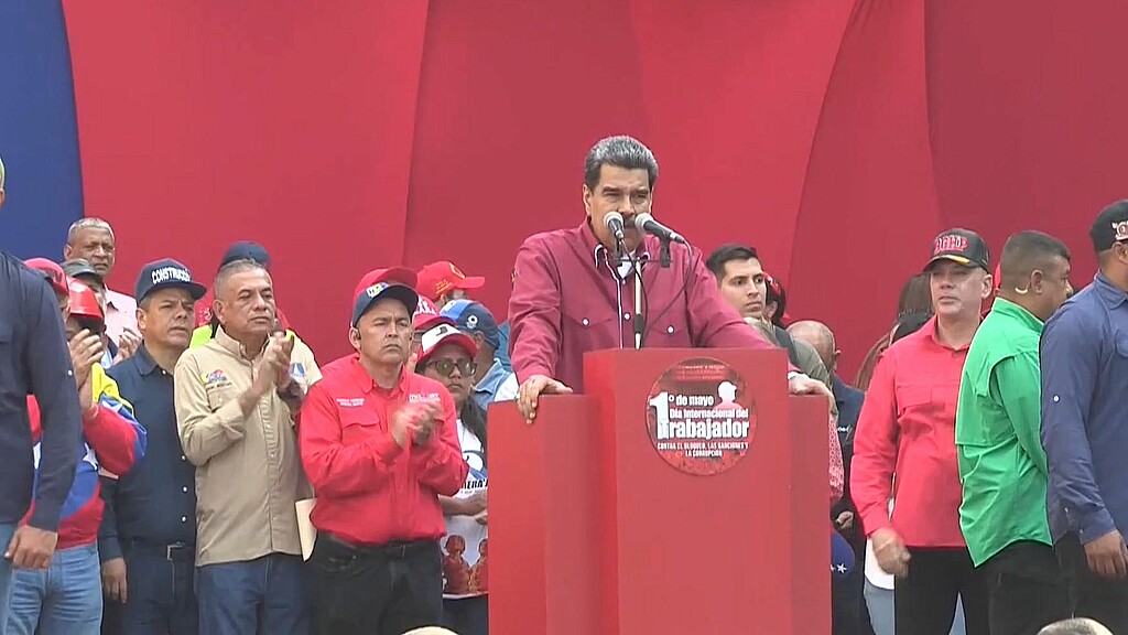 Maduro acusa a EEUU de robo