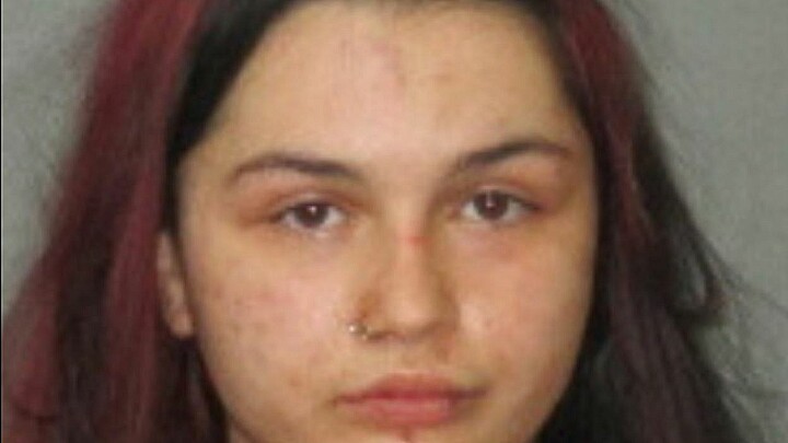 Apuñala a su novio por orinarse