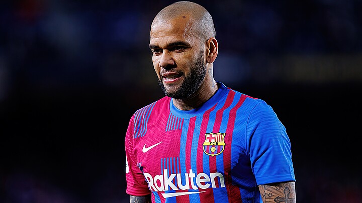 Dani Alves durante el partido La Liga entre el FC Barcelona y el Club Atlético Osasuna en el estadio Camp Nou