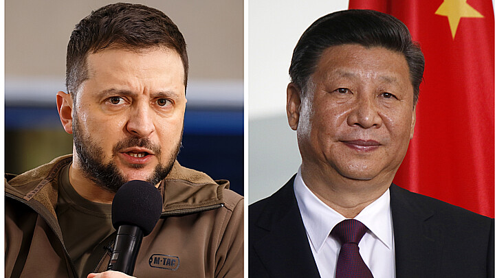 El presidente ucraniano, Volodymir Zelenski (izq), y presidente chino Xi Jinping