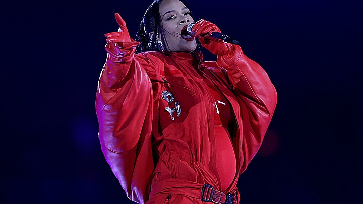 Rihanna se presentó en el entretiempo del Superbowl entre Los Philadelphia Eagles y los Kansas City Chiefs 