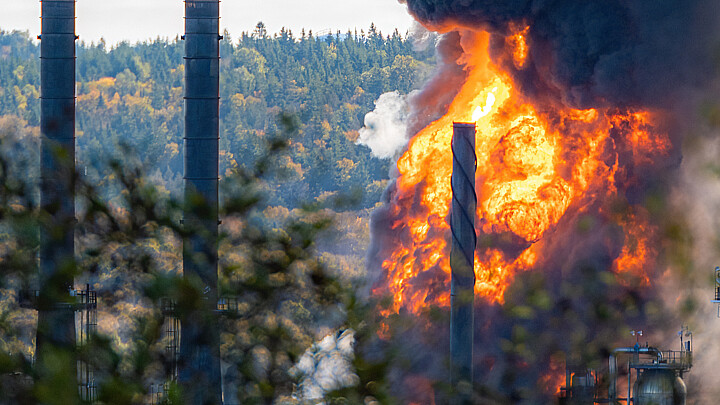 Explosión en una planta de fabricación de metal