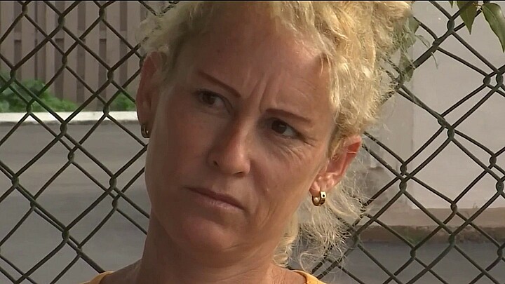 Madre cubana con 3 hijos vive en las calles