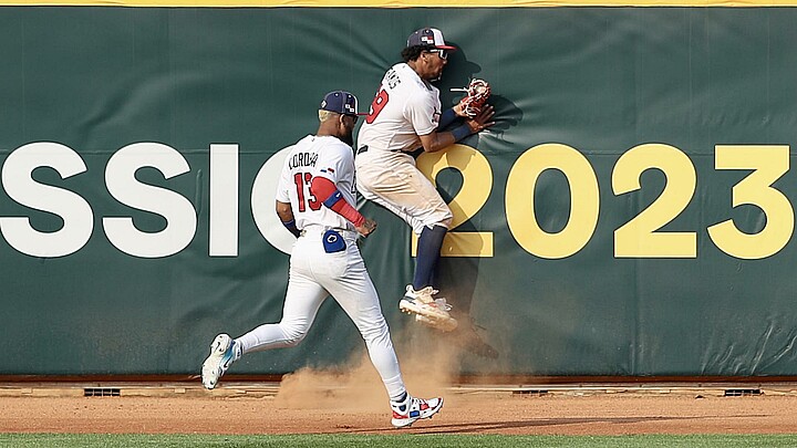 Jugadores de la selección de béisbol de Panamá durante el partido contra Cuba en el marco del Clásico Mundial de Bésibol celebrado en Taichung, Taiwán, este viernes