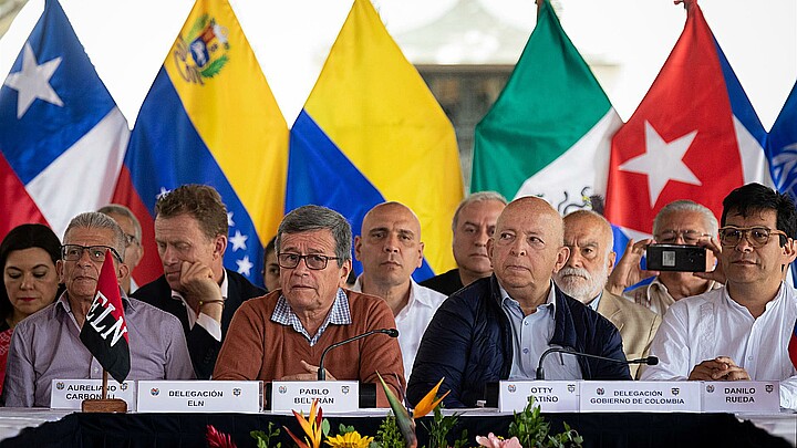 Las delegaciones de paz del Gobierno de Colombia y de la guerrilla del ELN