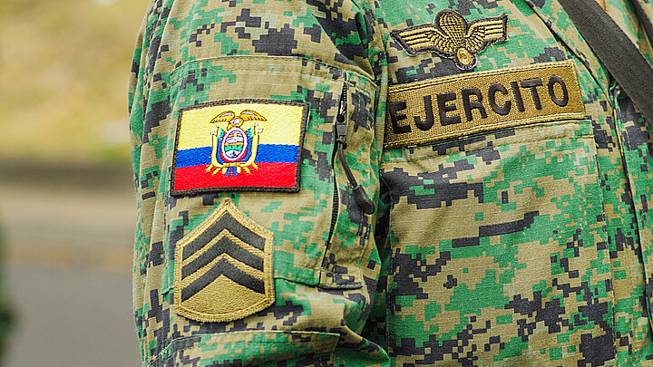 Militar ecuatoriano muere en fuego cruzado con narcotraficantes