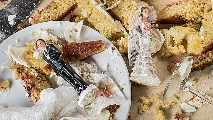 Dos hermanos hispanos se cuelan en una boda y matan a golpes al novio