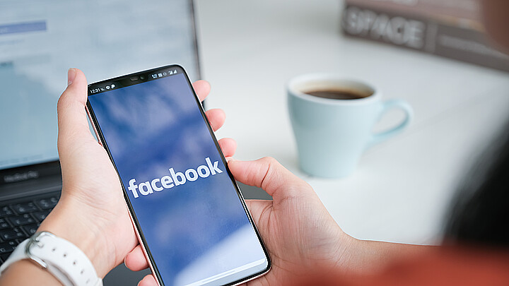 Facebook paga por demanda en su contra