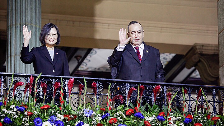 Taiwan President Tsai Ing-Wen and Guatemalan President Alejandro Giammatei