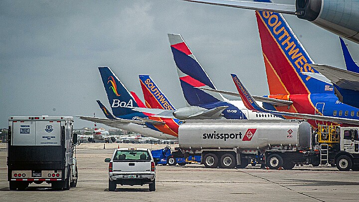 Aviones en el Aeropuerto Internacional de Miami, Florida (Estados Unidos)