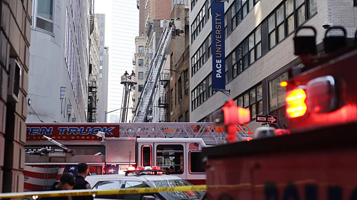 Un muerto y seis heridos en el derrumbe de un parqueadero en New York