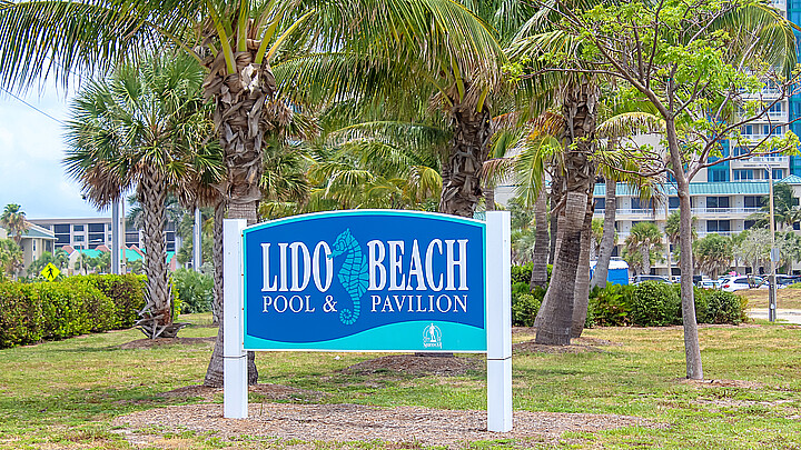 Cartel de Lido Beach y piscina en Sarasota Florida