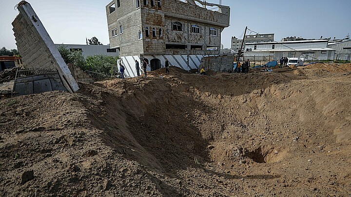 Daños causados por proyectiles israelíes en la Franja de Gaza, en plena escalada de tensión en la zona