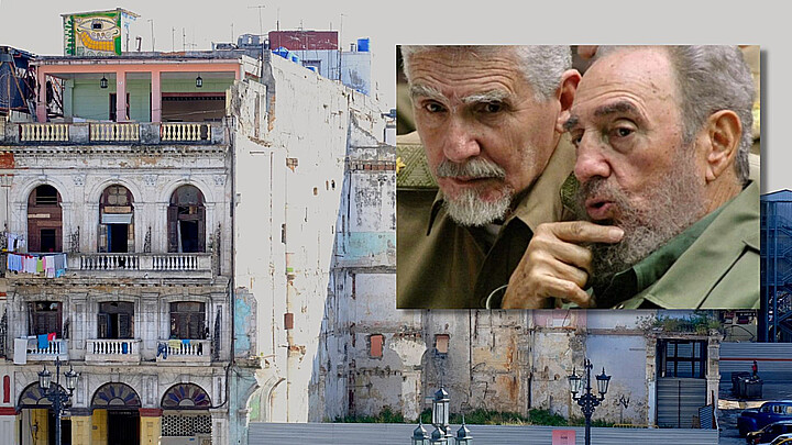 Una calle de La Habana y una imagen de Ramiro Valdés junto a Fidel Castro