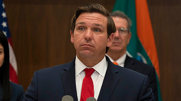 Ron DeSantis firma ley contra violadores