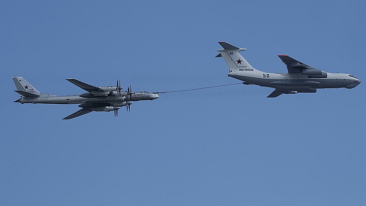 Aviones risos cerca de Añaska