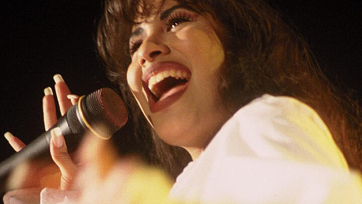 Fotografía de archivo de la desaparecida artista méxico-americana Selena.