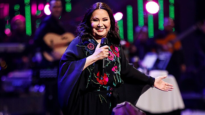 La cantante mexicana Ana Gabriel en el Festival Internacional de la Canción de Viña del Mar (Chile). 