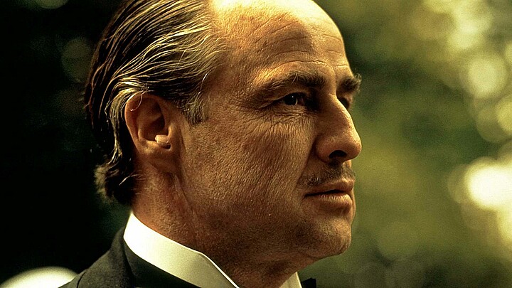 Fotograma de archivo cedido por Paramount Pictures donde aparece el actor Marlon Brandon como Vito Corleone en la película 'The Godfather' dirigida en 1972 por Francis Ford Coppola.