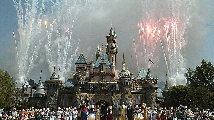 El parque de atracciones de Disney en su aniversario 50