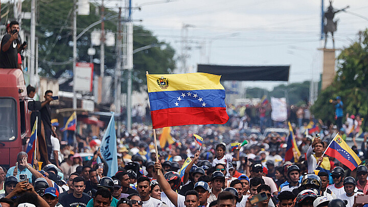 Supporters of the Venezuelan opposition leader María Corina Machado, participate this Wednesday in a presidential campaign tour in Guanare, Portuguesa state 