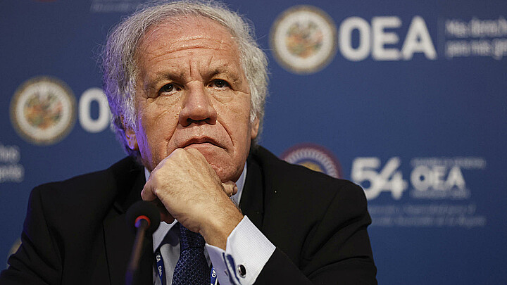 Imagen de archivo del Secretario General de la OEA Luis Almagro, quien participa en una rueda de prensa, durante la Asamblea General de la OEA