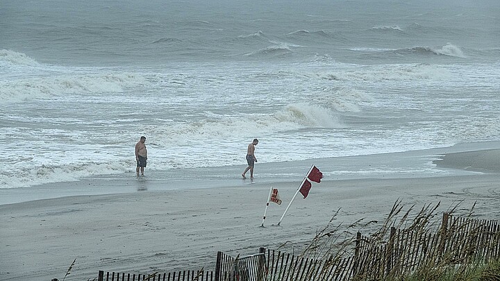 Las costas de Carolina del Norte tras el paso de la tormenta tropical Debby