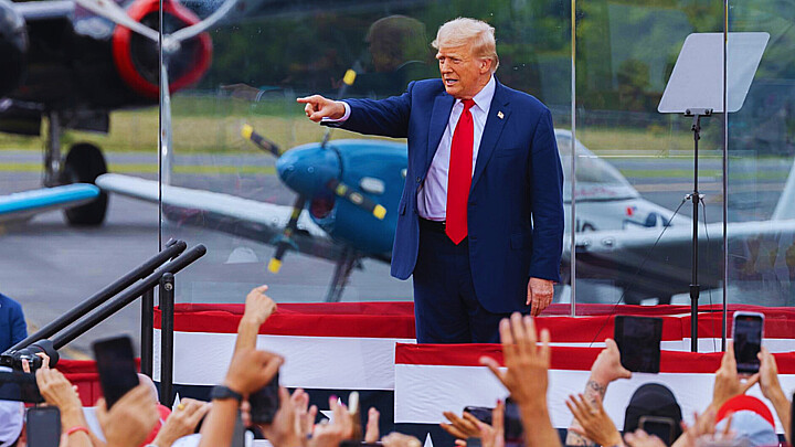 El candidato presidencial del Partido Republicano, el expresidente Donald J. Trump, en Asheboro, Carolina del Norte, EE.UU.