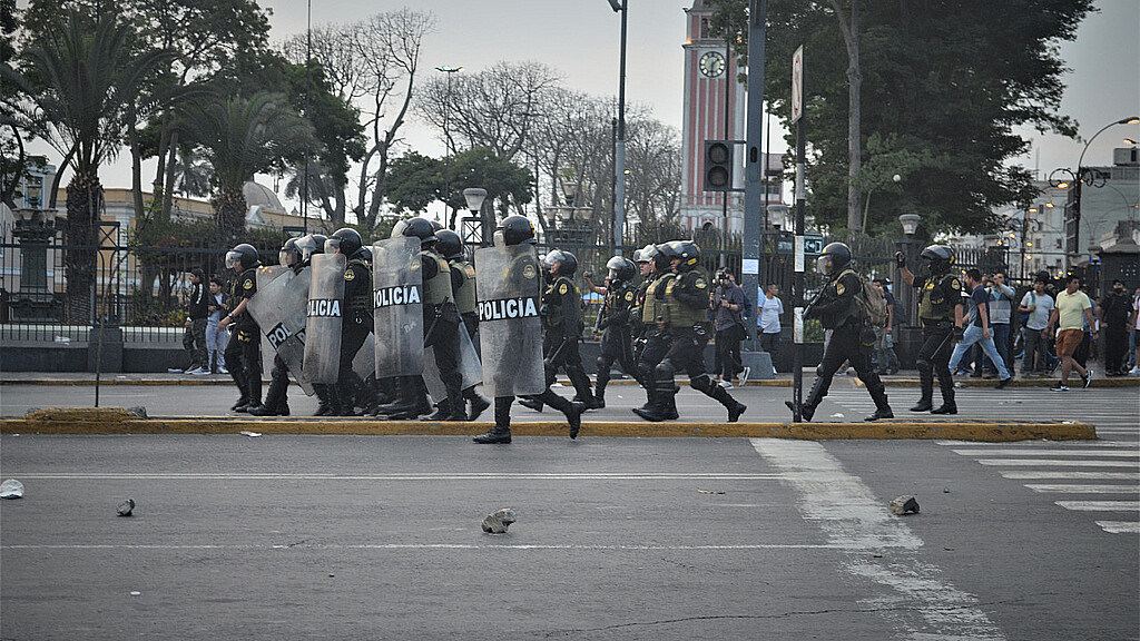Policía Nacional de Perú/Manifestaciones en Lima, 12 de diciembre de 2022