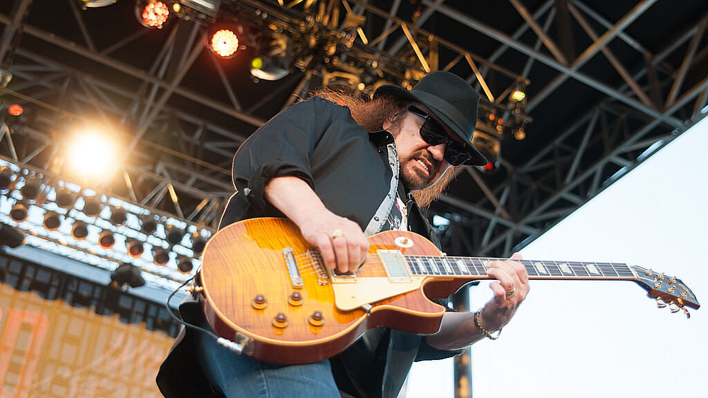 Muere guitarrista fundador de Lynyrd Skynyrd, Gary Rossington