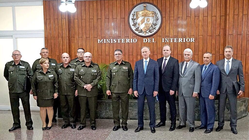 Encuentro entre jefes del Ministerio del Interior cubano y altos cargos de inteligencia rusos