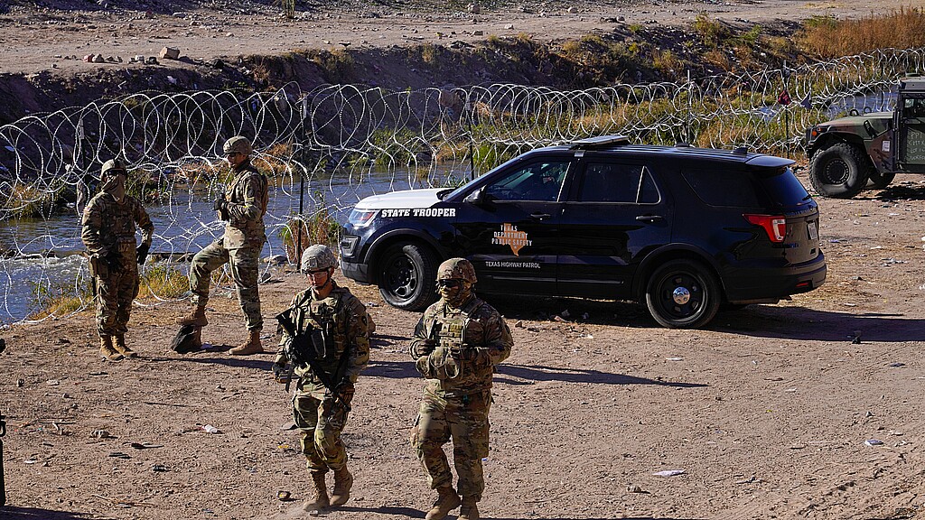 National Guard members near U.S.-Mexico border