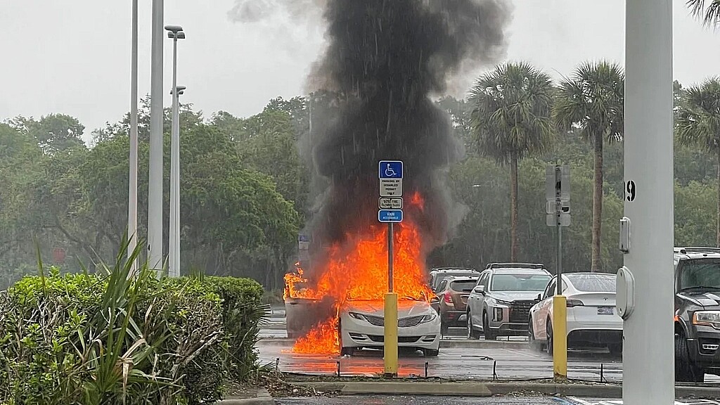 A car parked in an Orlando shopping center with two children inside caught on fire May 26, 2023