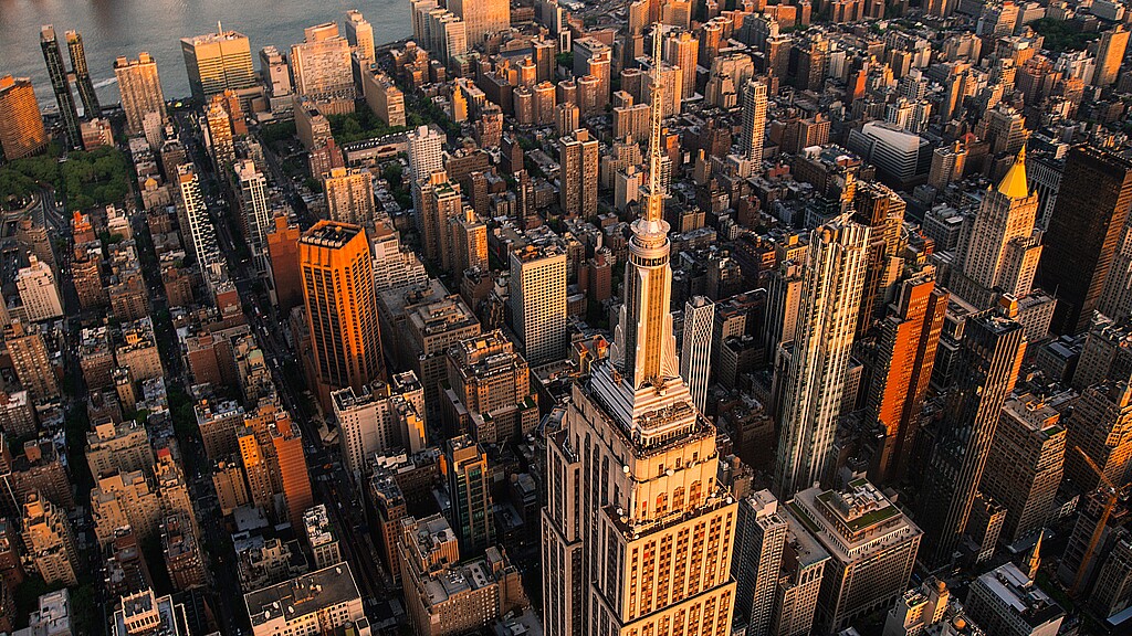Empire State Building in midtown Manhattan, NYC