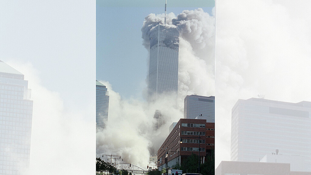 Fotografía de archivo del 11 de septiembre de 2001 del ataque terrorista contra las Torres Gemelas de Nueva York (EE.UU.).. 