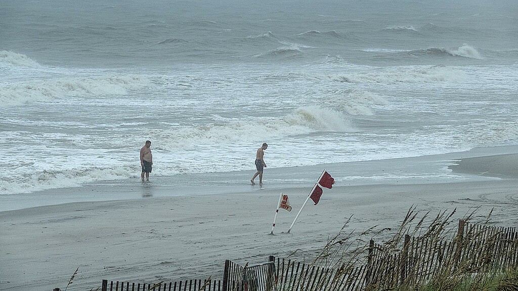 Las costas de Carolina del Norte tras el paso de la tormenta tropical Debby