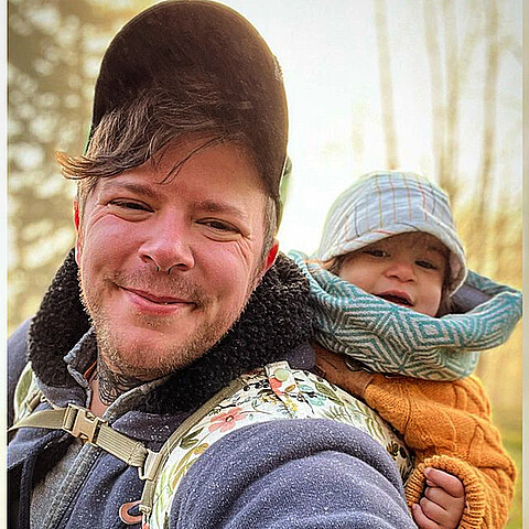 Padre trans quedó embarazado después de una aventura de una noche durante su transición