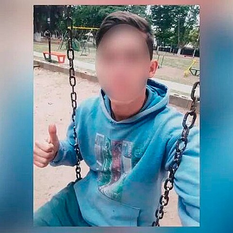 Sus familiares indicaron que el joven "es un peligro para cualquiera que se lo encuentre" y tiene antecedentes de otros ataques violentos