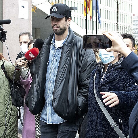 El catalán y su novia fueron aparentemente expulsados de un restaurante 