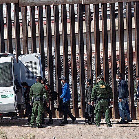 Border Patrol agents 