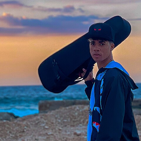 El joven violinista cubano ha encantado a varios artistas latinos 