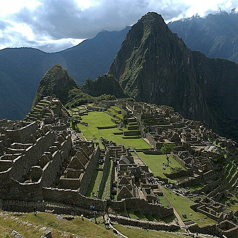 Panorámica de la ciudadela incaica de Machu Picchu