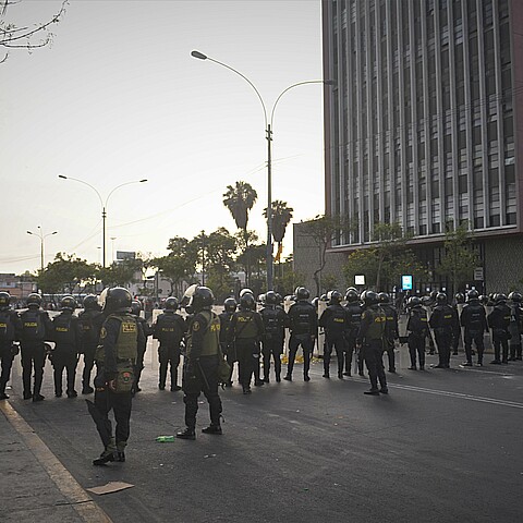 Policía Nacional de Perú/Manifestaciones en Lima, 12 de diciembre de 2022