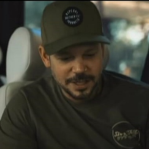 El cantante boricua se estrena como guionista de cine 