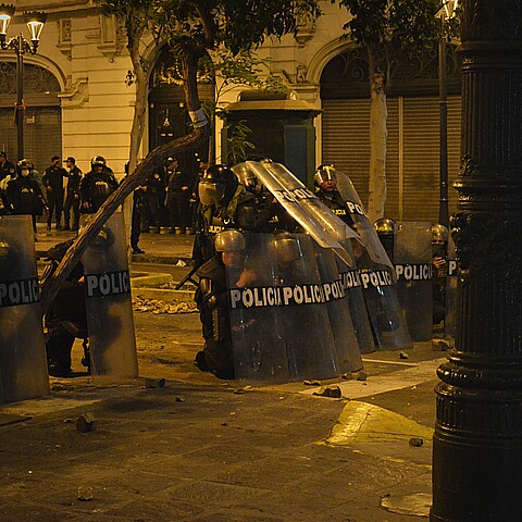 Policía Nacional de Perú/Manifestaciones en Lima, 12 de diciembre de 2022