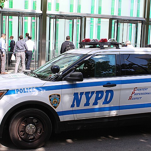 Auto del Departamento de Policía de Nueva York 