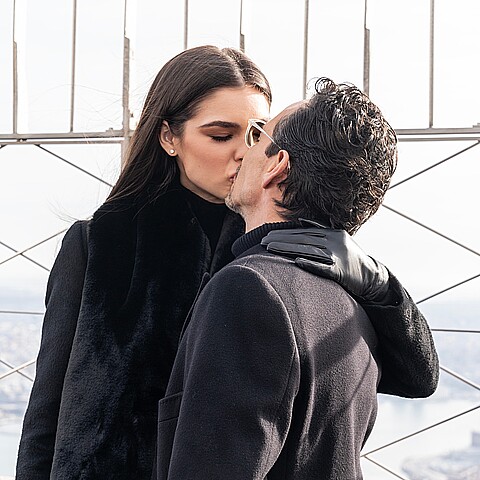 La modelo apareció "muy embarazada" y sorprendió a todos