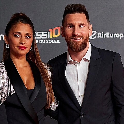 Antonela deslumbró en las alfombras de París 