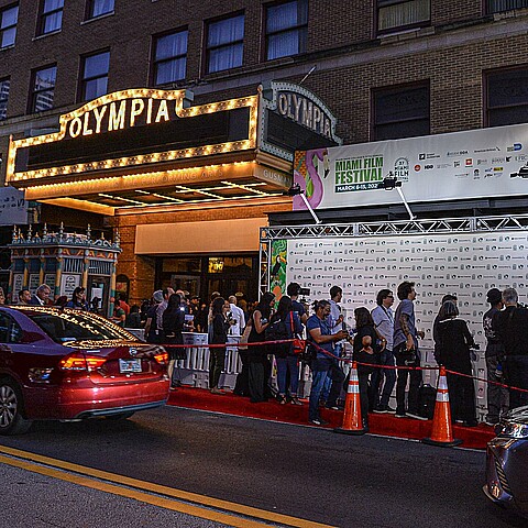  Inauguración de la 37° edición del Festival de Cine de Miami en las instalaciones del Teatro Olympia.