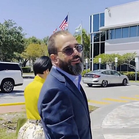 Alex Otaola se lanza como candidato a la alcaldía